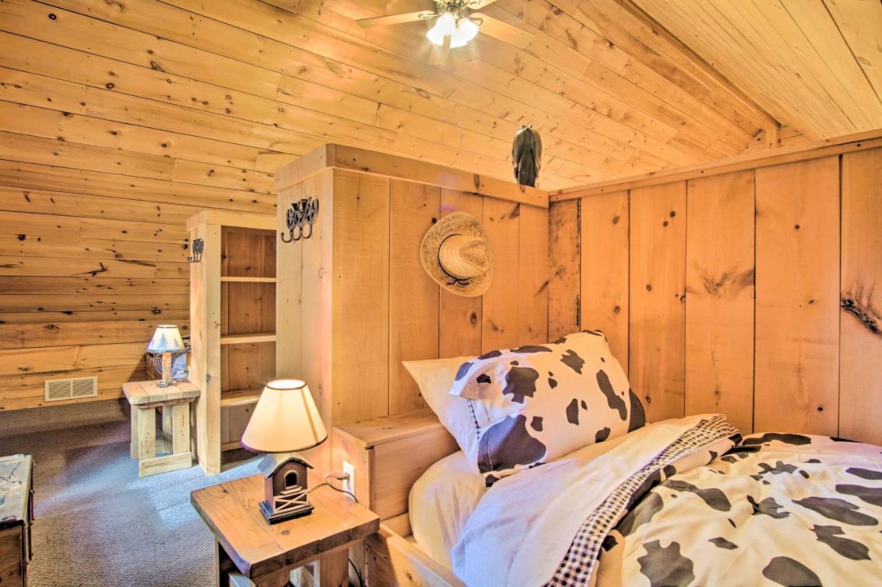 Rustic With Amenity Access! Holiday home *