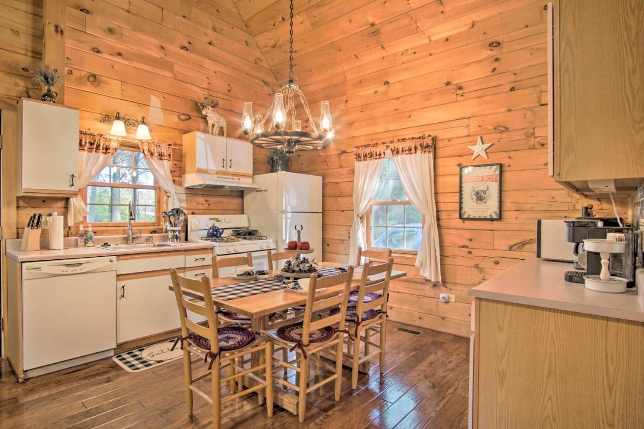 Casa de Férias Rustic With Amenity Access! *